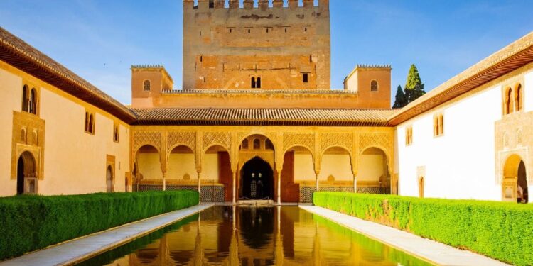 Conoce Granada con los viajes IMSERSO por menos de 125 euros