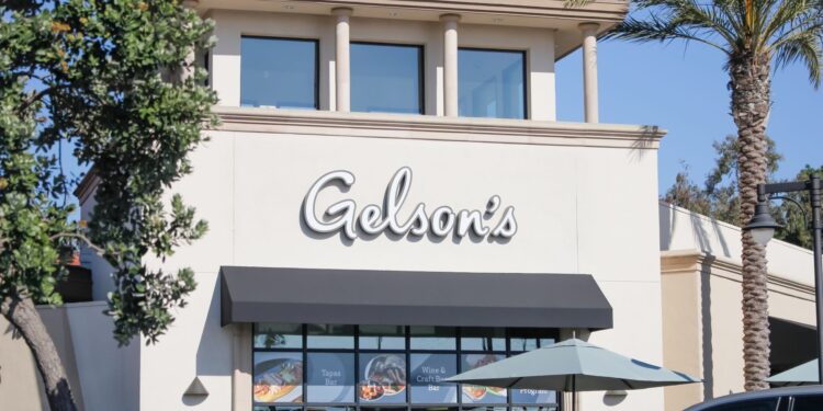 Gelson’s becomes food provider for SoCal EV charging stations