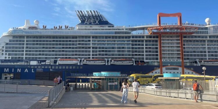 Doble escala de cruceros en Cartagena con cerca de 3.300 pasajeros - Cartagena