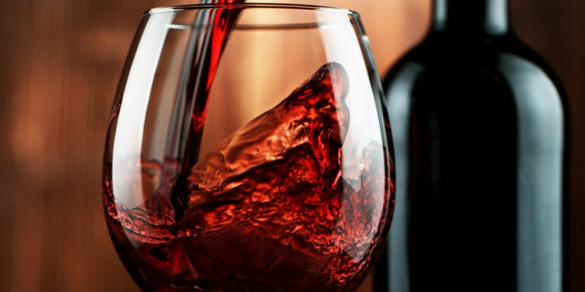 10 Worst Foods to Eat While Drinking Alcohol