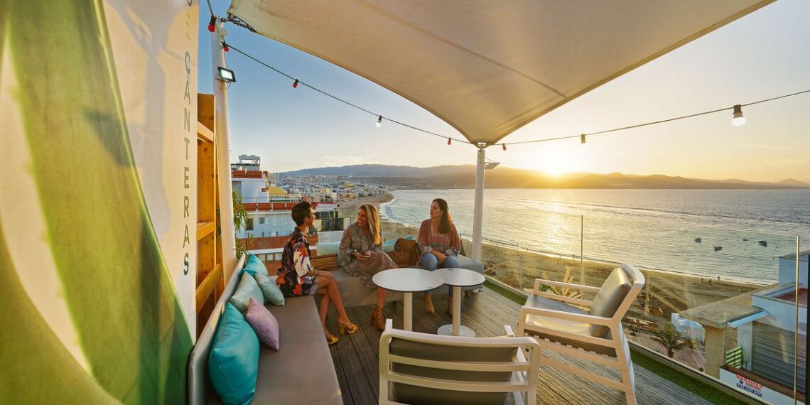 Nueve terrazas de hotel imprescindibles en Las Palmas de Gran Canaria | El Viajero