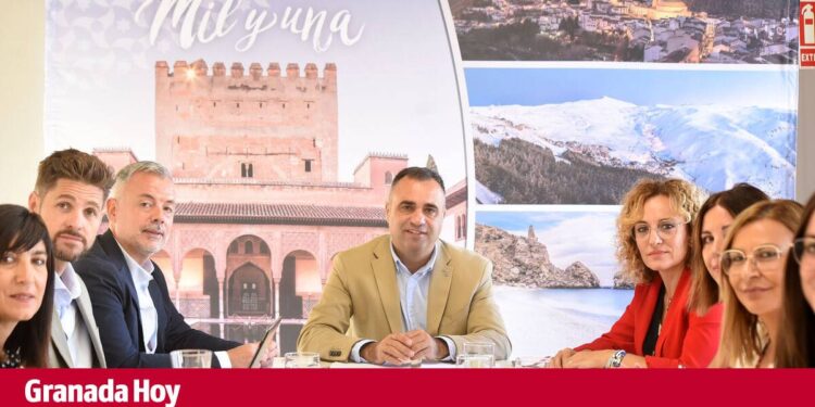 Los mayores de Granada disfrutarán de un programa de viajes provincial gracias a la Diputación