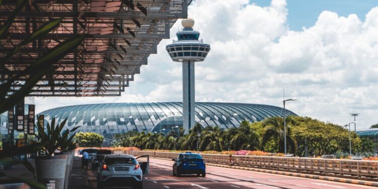 Los requisitos que solicitará el aeropuerto que dejará de pedir pasaporte para abordar sus vuelos