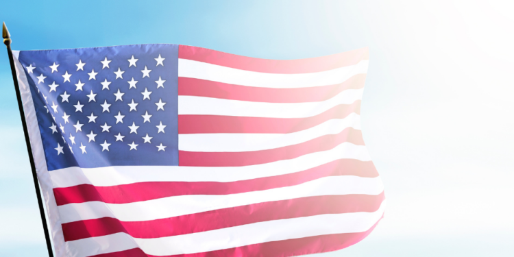 Los habitantes del sur de California marcan el final no oficial del verano con viajes durante el fin de semana del Día del Trabajo