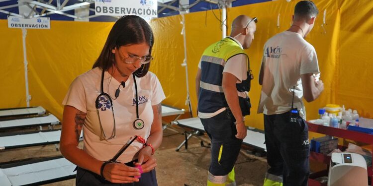 El hospital de campaña puede atender a 25 personas a la vez.  A. LAGO.