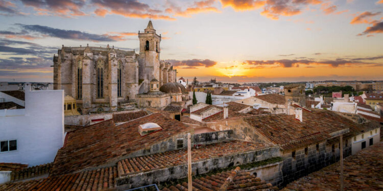 Menorca sin turismo de masas