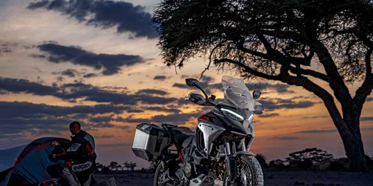 Ducati Multistrada V4 Rally y BMW R18 Transcontinental