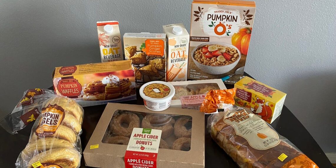 Trying Trader Joe's Fall Breakfast Foods and Reviewing Them + Photos