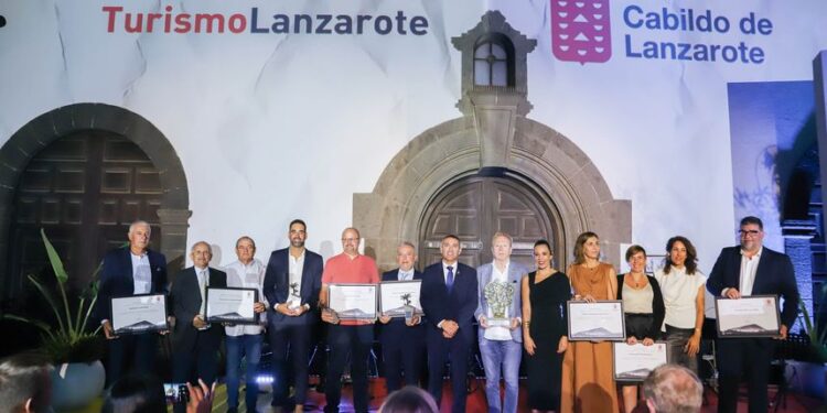 “Arrecife debe recuperar su espacio como capital turística...