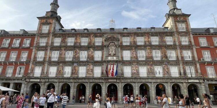 Seis lugares que no puede perderse al viajar a Madrid