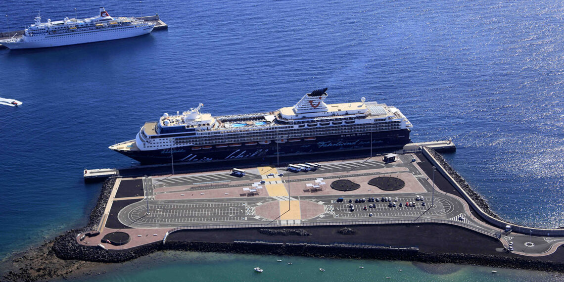 Arrecife ofrecerá folclore a pie de muelle a los turistas de cruceros y en...
