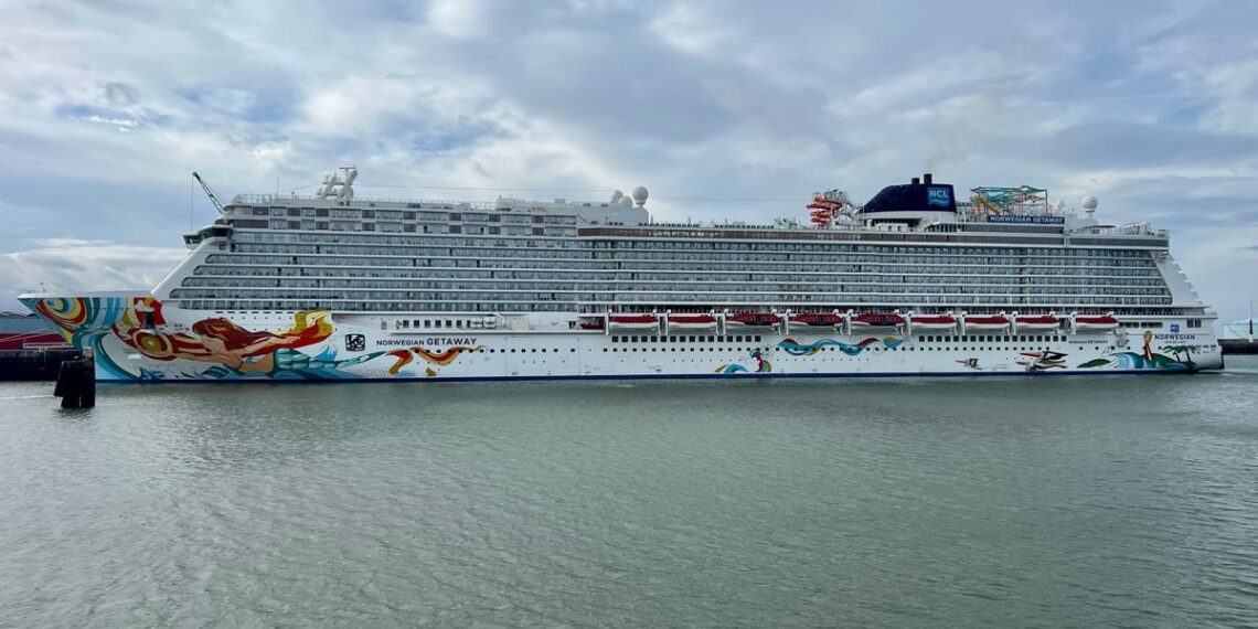Norwegian Cruise Line: Turistas enfurecidos por restricción de paquetes ‘todo incluido’ en aguas españolas