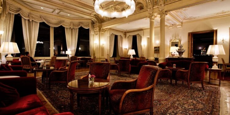 ¡Oh, lalá! Esto cuesta hospedarse en el mejor hotel del mundo en 2023