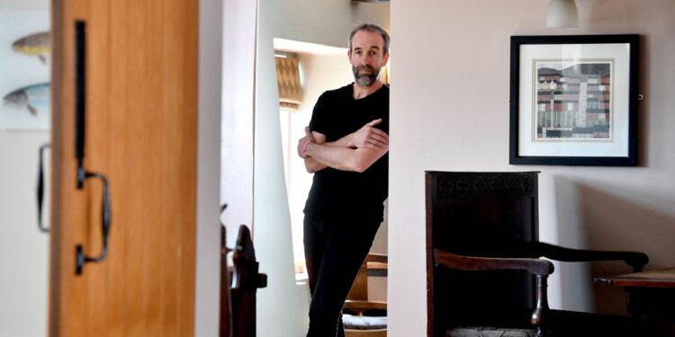Famous Welsh restaurant The Hardwick suddenly announces it's shutting