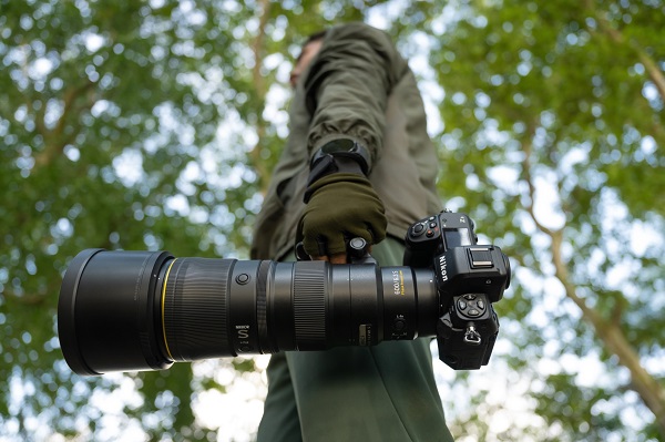 Portátil, potente y premium: Nikon lanza la súper telefoto ligero 600mm f/6.3 VR S