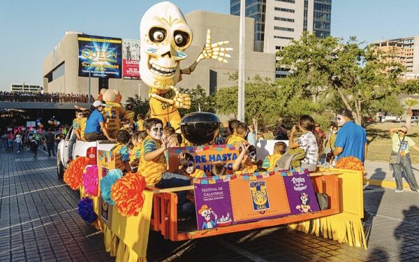 Catrinas y catrines tomarán las calles de Monterrey en el macro Festival de Calaveras