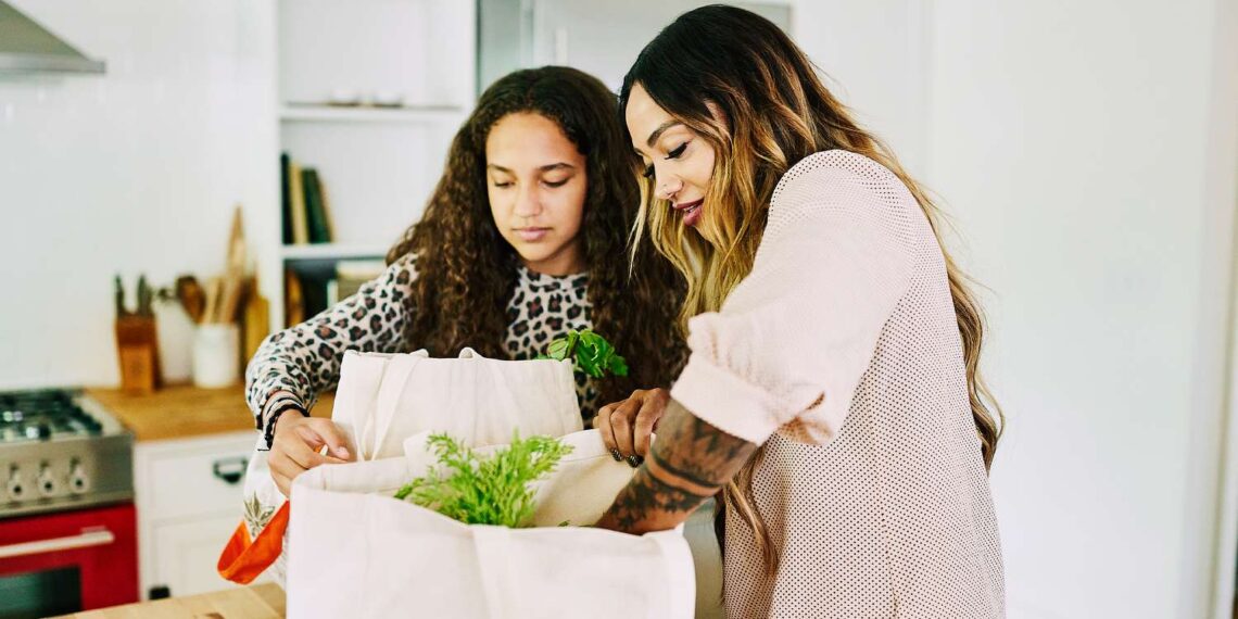 4 Grocery Store Hacks for Saving Money and Buying Healthy Foods, According to a Dietitian