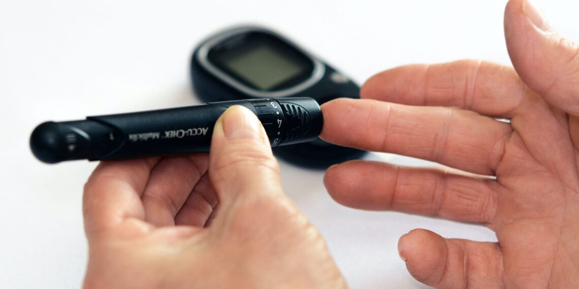8 best foods to lower sugar level naturally without insulin