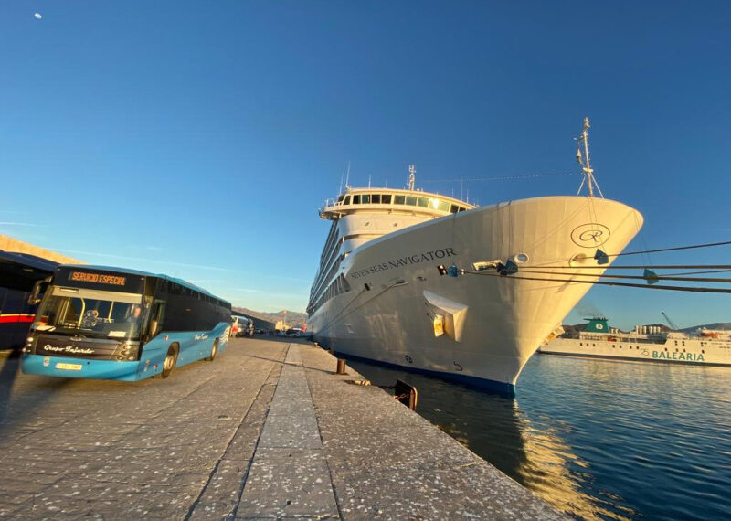 Octubre se estrena en el Puerto de Motril con un crucero de lujo, un mes en el que se esperan otros seis buques más – InfoPuertos