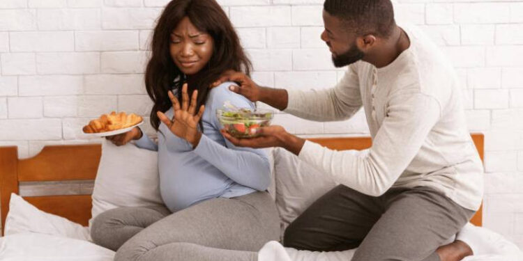 Foods and drinks you should never take while trying to conceive