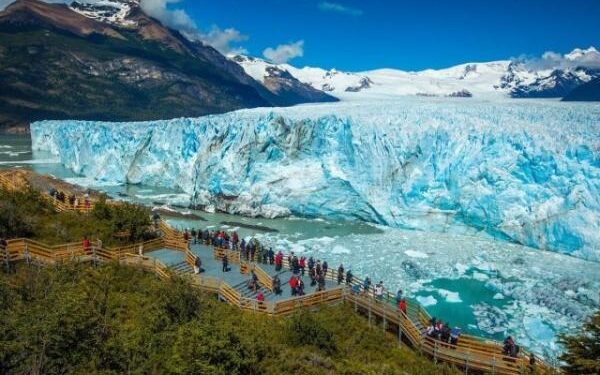 Altos porcentajes de reservas hoteleras y viajes para el fin de semana largo