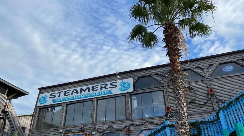 Steamers Clam Bar and Grill Cedar Key