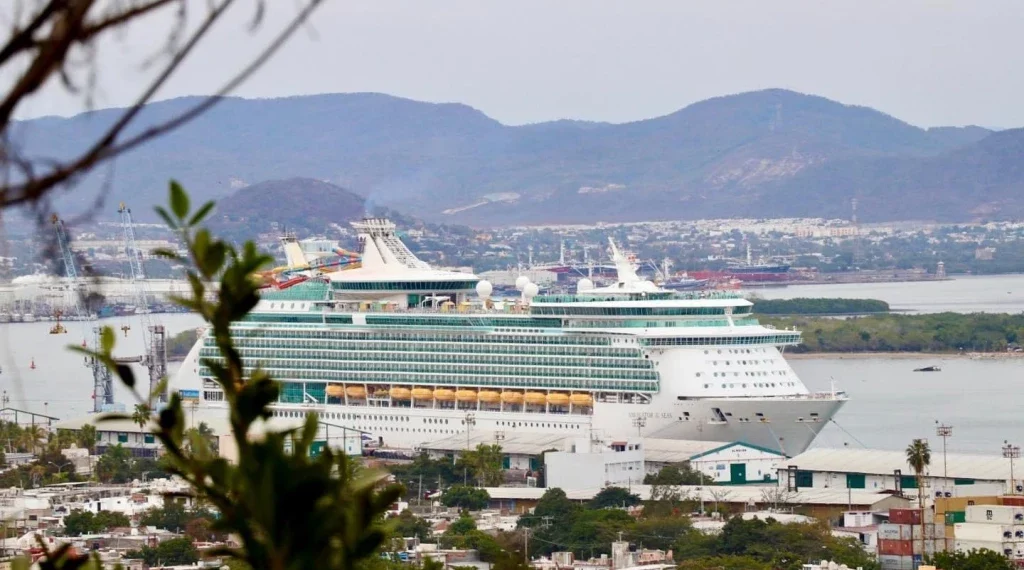 Inicia temporada alta de arribos de cruceros turísticos a Mazatlán 
