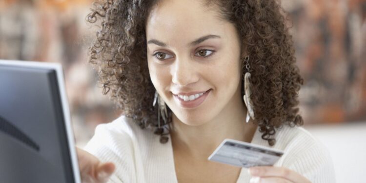 Verificar bien los antecedentes y reputación de la agencia de viajes es importante antes de contratar sus servicios. Cortesía