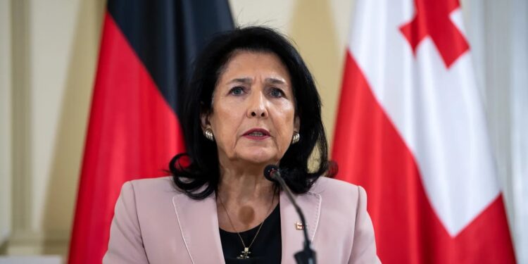 El Constitucional resuelve que la presidenta Zurabishvili violó la Constitución con sus viajes al extranjero