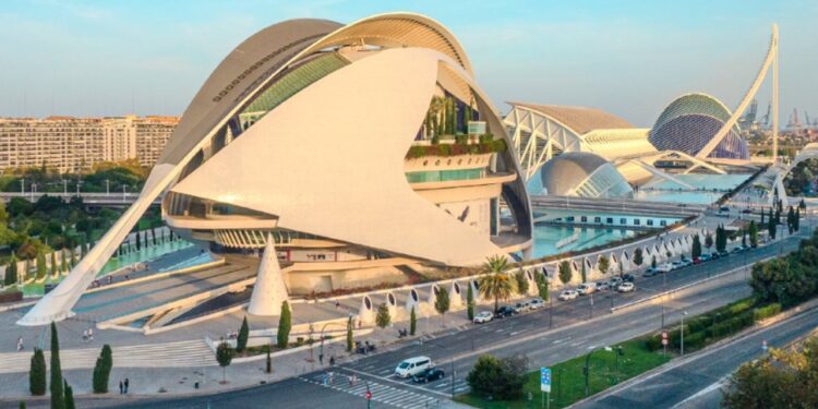 El lugar de Valencia al que debes viajar en 2024, según Lonely Planet: el mejor mes para visitarlo