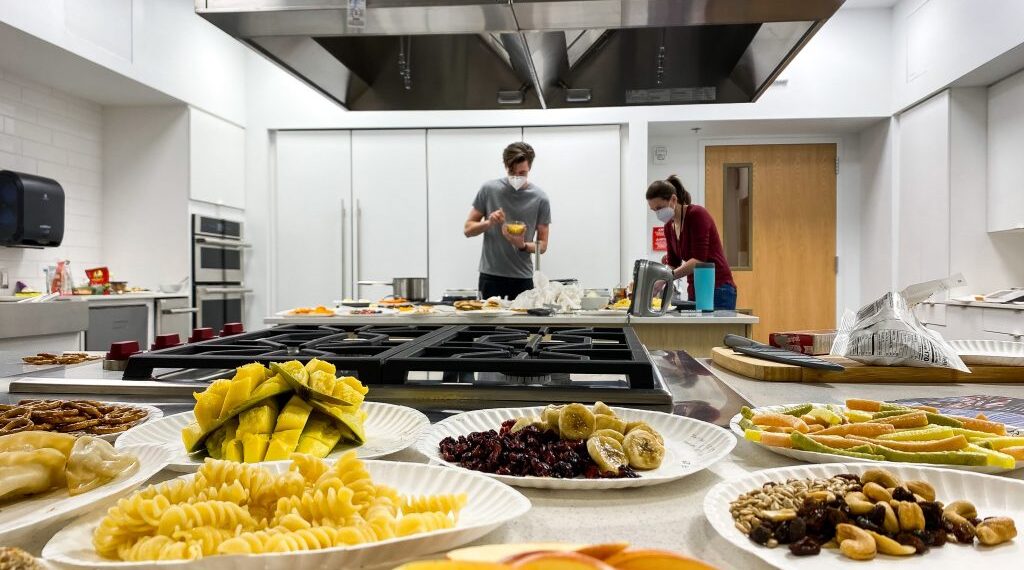 International team of scientists says identifying some foods as addictive could stimulate research, shift attitudes | Virginia Tech News