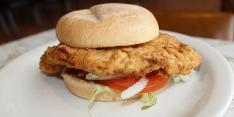 Here's Iowa's best breaded pork tenderloin sandwich of 2023