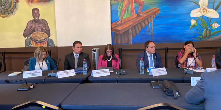 Jeniffer Aldana, Alfredo Sánchez, Gloria López y Carlos Solórzano, relatores de izquierda a derecha. Foto: La Hora/Zuricza Motta
