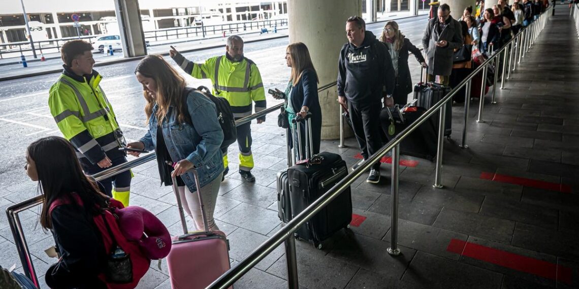 Cómo evitar la cola de taxis en el aeropuerto