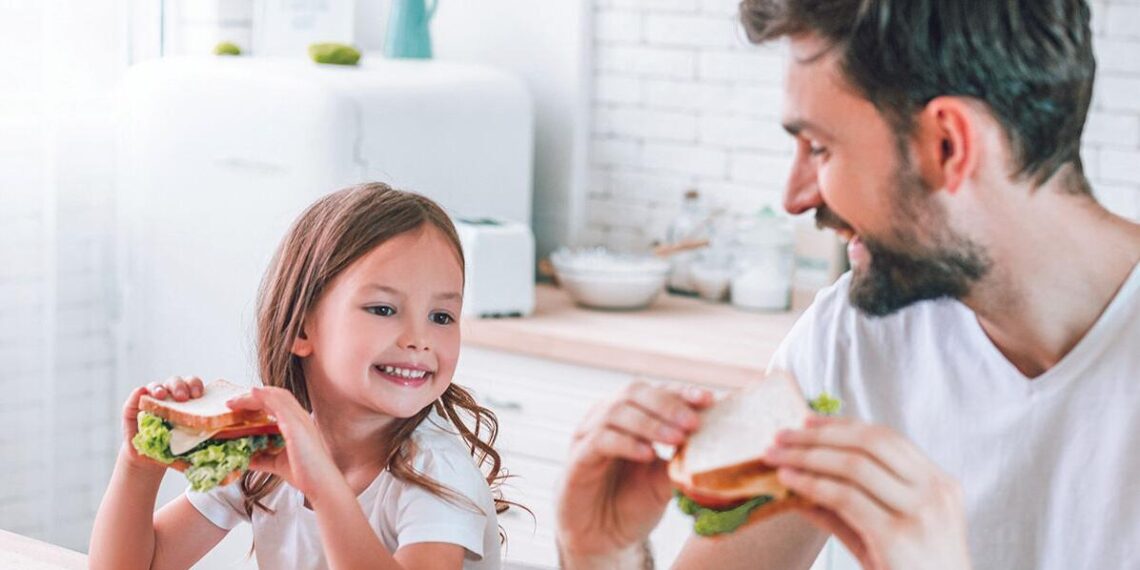 Festival Foods donates to food pantries, encourages families to dine together