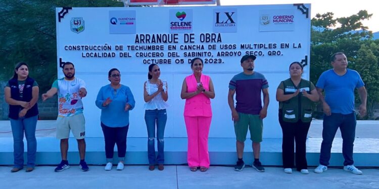 Selene Salazar gestiona techumbre para el Crucero del Sabinito, Conca