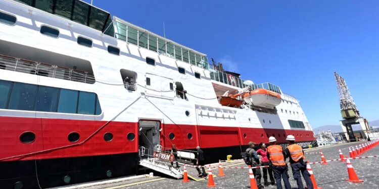 Masiva llegada de turistas: 15 cruceros recalarán en el puerto de Coquimbo esta temporada