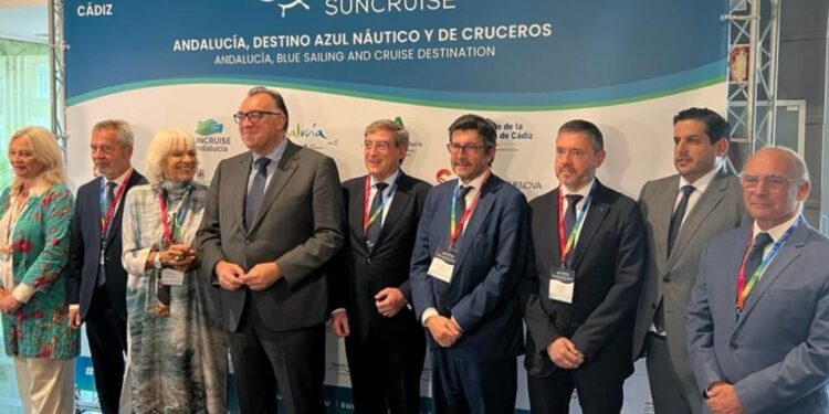 La Autoridad Portuaria y el área de Turismo participan en Cádiz en un...