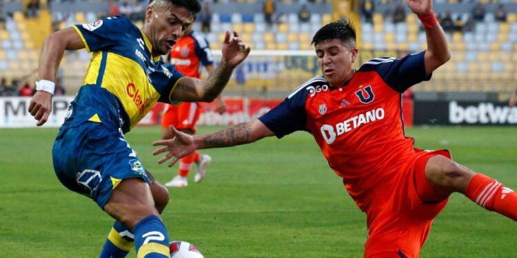 La explicación de Everton para negarse a jugar con la U el domingo