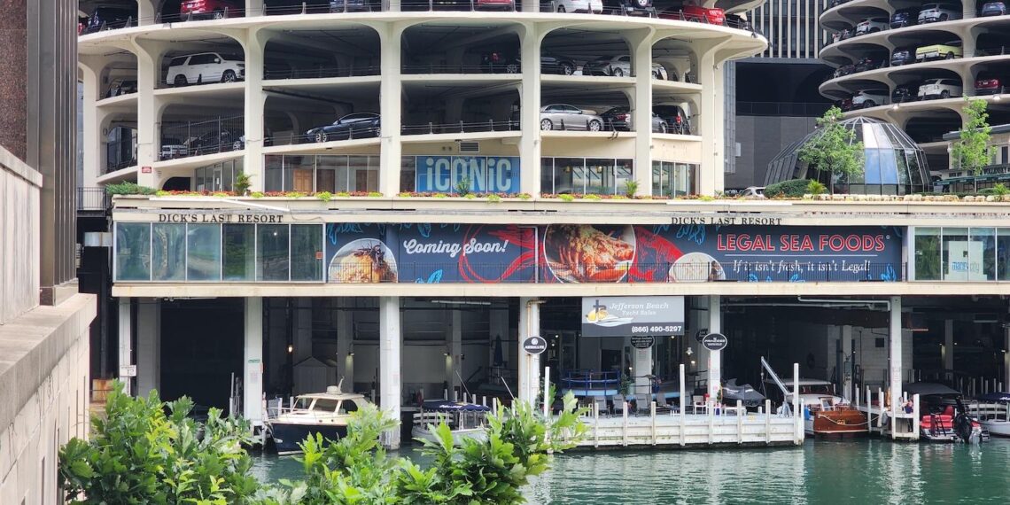 Legal-Sea-Foods-PBX-Expands-Marina-Tower-Chicago.jpg