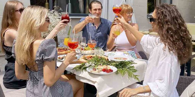 Los españoles gastaron un 10% más en viajes este verano