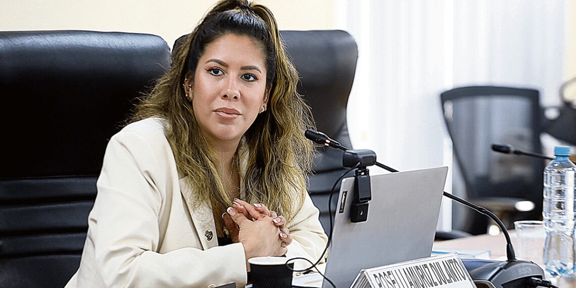 Rosselli Amuruz sobre viajes en semana de representación: “No siempre fueron recreacionales” | Congreso | Avanza País | NVB | Congreso