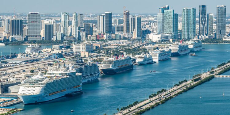 PortMiami acoge a ocho nuevos cruceros en la temporada 23/24
