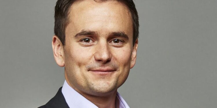 Iceland Foods chairman Richard Walker leaves the Conservative Party