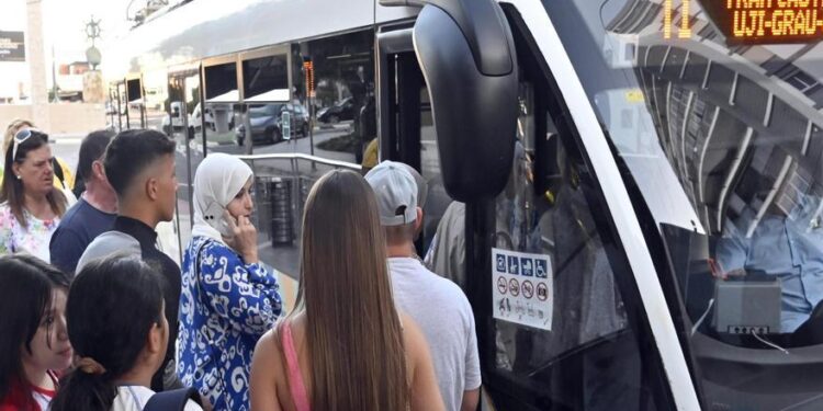 Los castellonenses suman más de 1,6 millones de ‘viajes’ al día dentro de la provincia