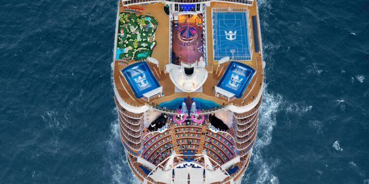 Royal Caribbean informa resultados del tercer trimestre