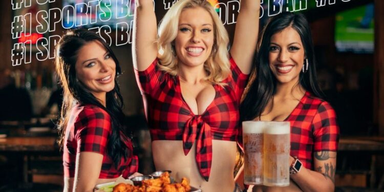 Popular sports bar restaurant Twin Peaks opens Sarasota location