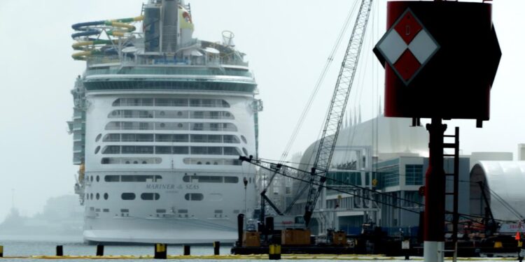 El puerto de Miami recibirá ocho nuevos cruceros para la temporada 2023-2024