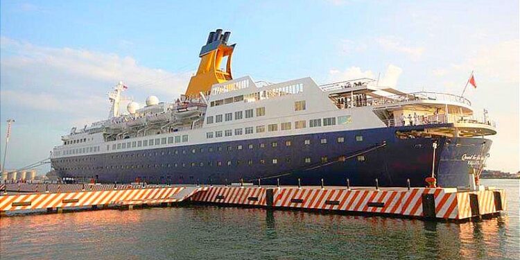 ¡HACE 11 AÑOS LLEGÓ EL ÚLTIMO CRUCERO TURÍSTICO! -Hasta Carnavalito hicieron