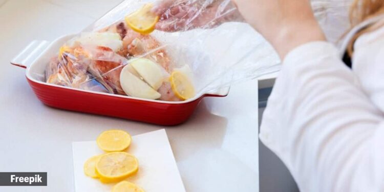 Can your PCOD or infertility be traced back to toxic food that’s wrapped in cling films? | Health and Wellness News